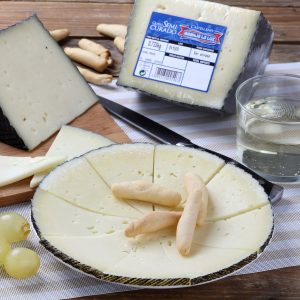 Сыр "Semicurado"
